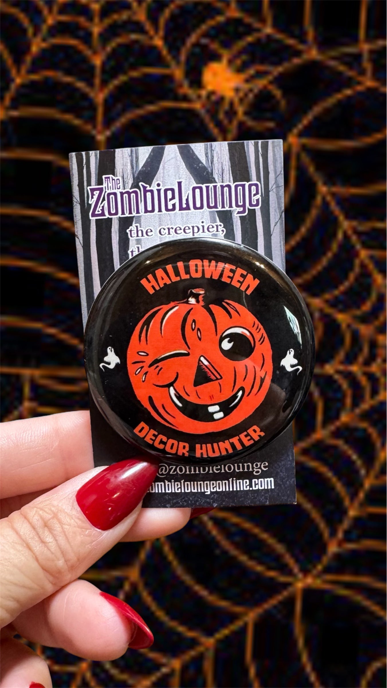 Halloween Decor Hunter Button