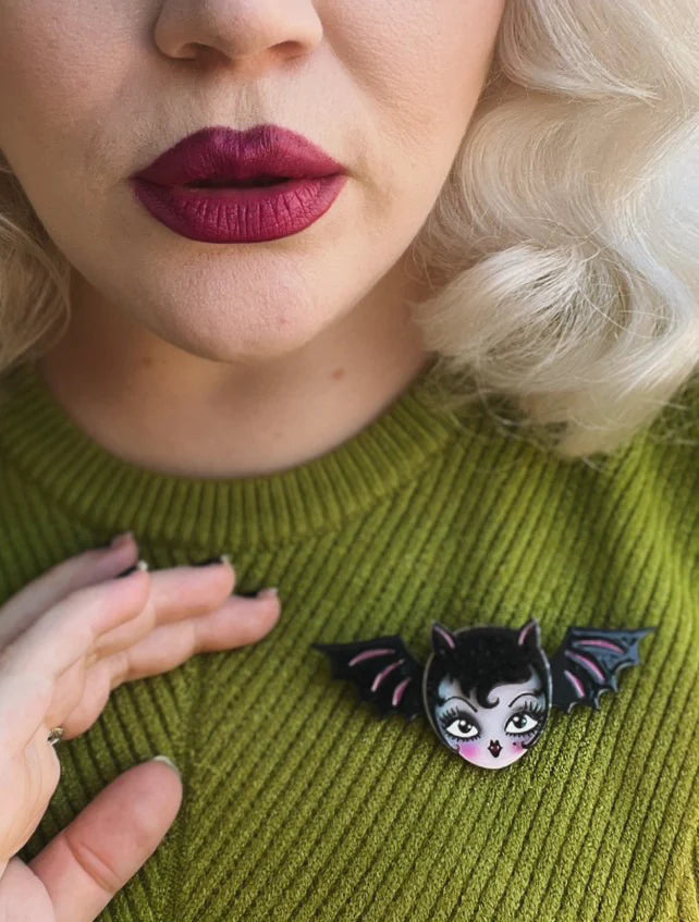 Lily the Vamp Brooch