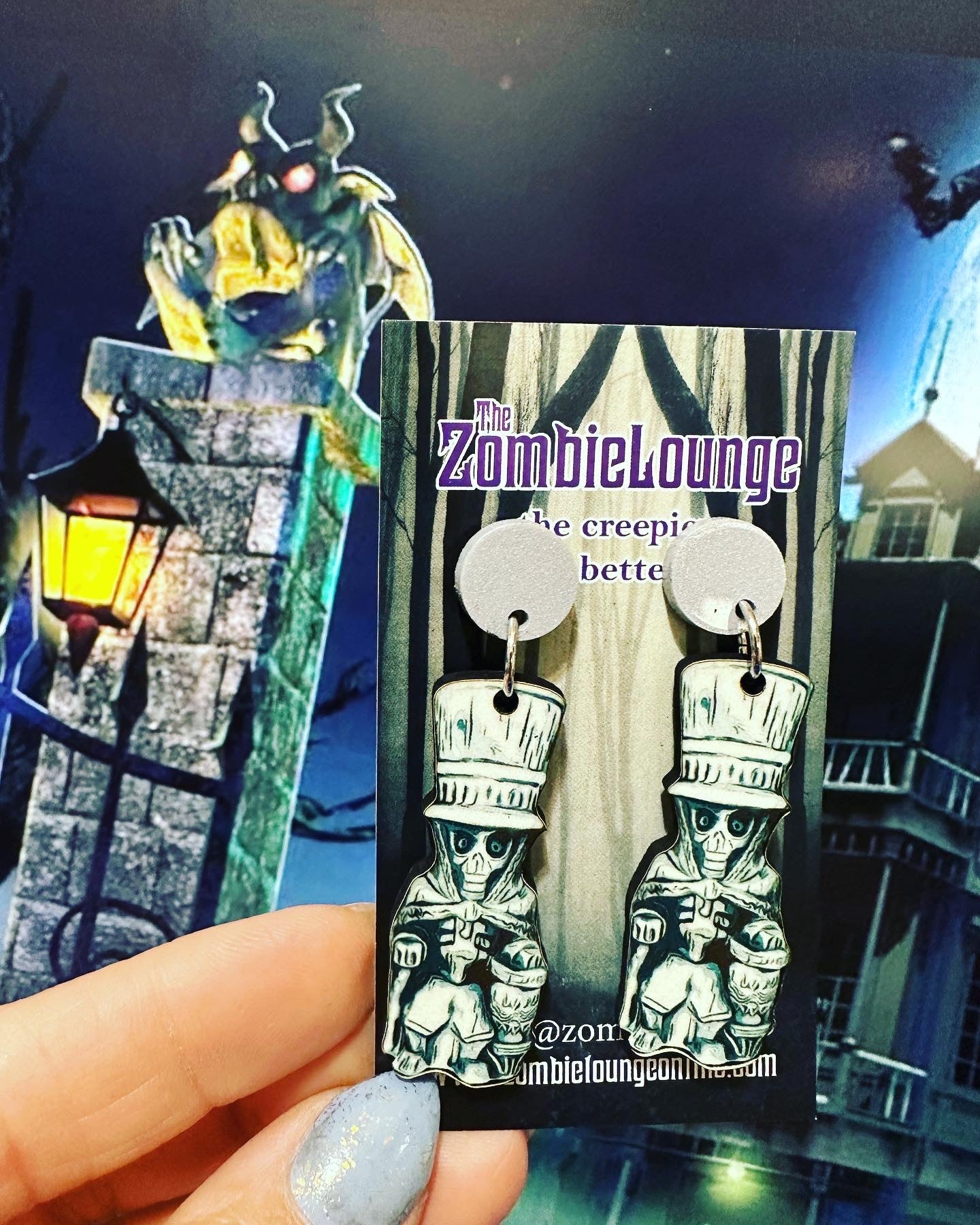 Hatbox Ghost Tiki Mug Earrings